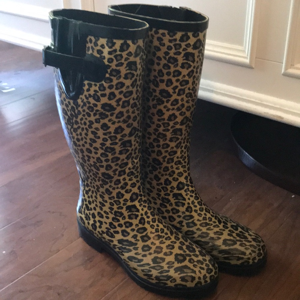 Rain boots
